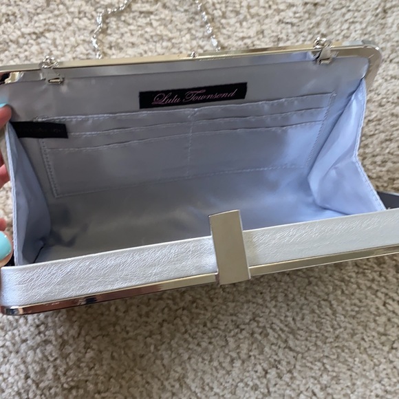 Silver beaded clutch with strap. - Picture 2 of 2